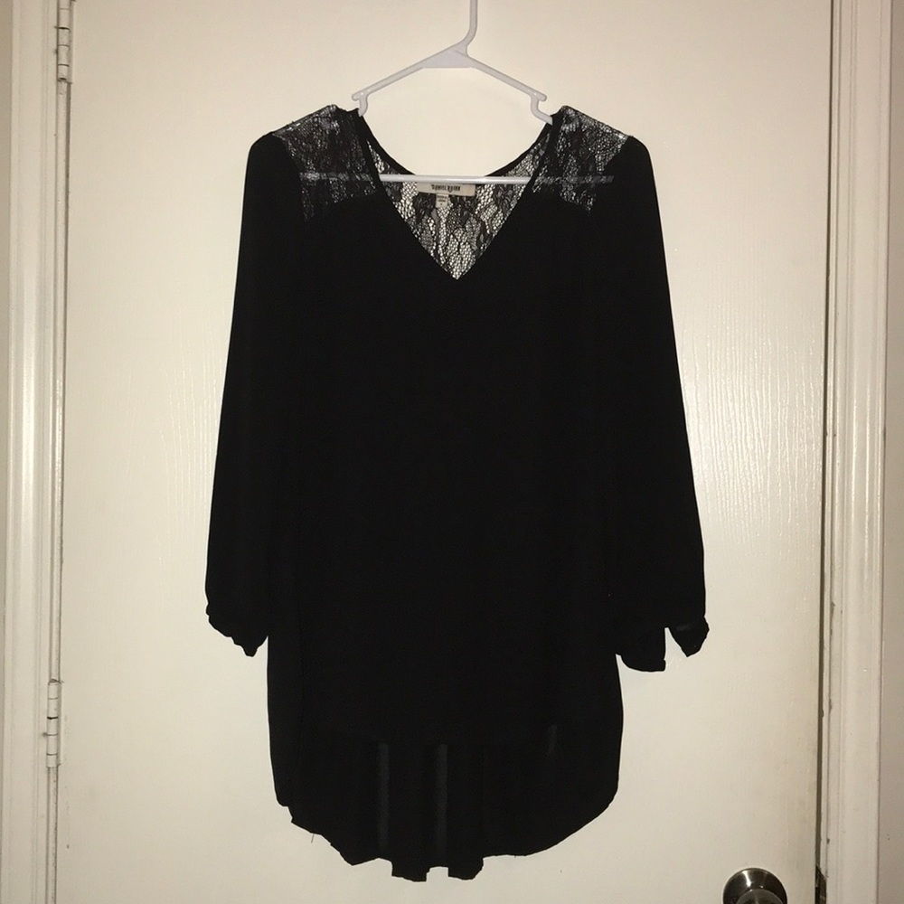 Black Small Lace Top.